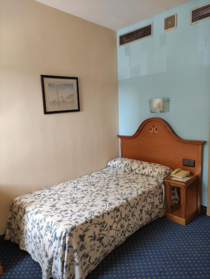 Hotel Ebora By Vivere Stays Talavera de la Reina Ngoại thất bức ảnh